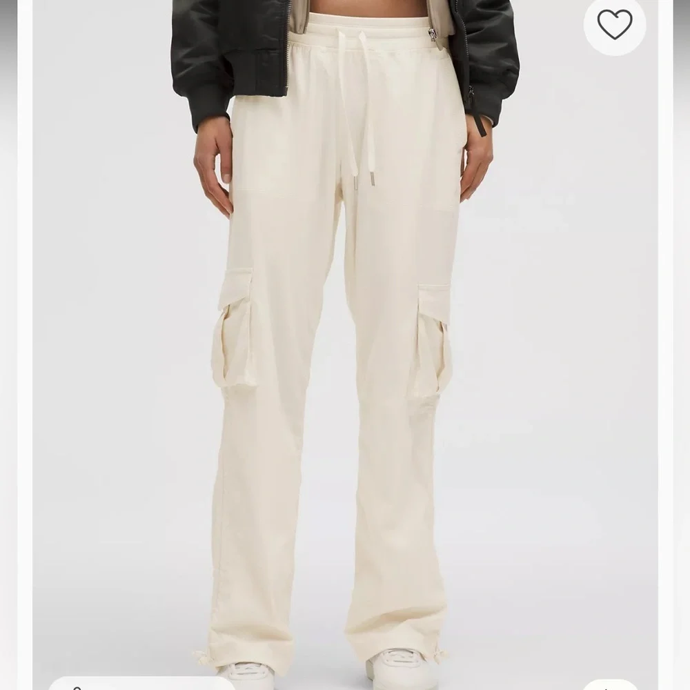 Lululemon Women’s Dance Studio Relaxed Fit Mid Rise Cargo Pant Untagged Size 12